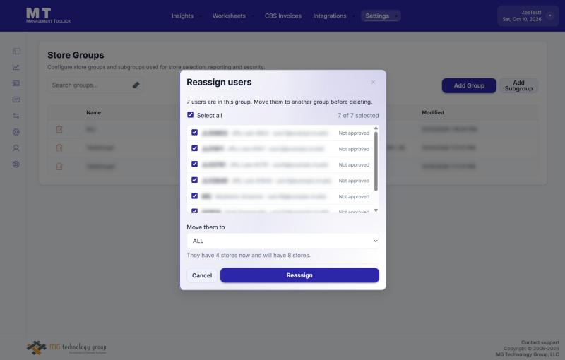 After one user was moved: the window is still open and the remaining users are listed